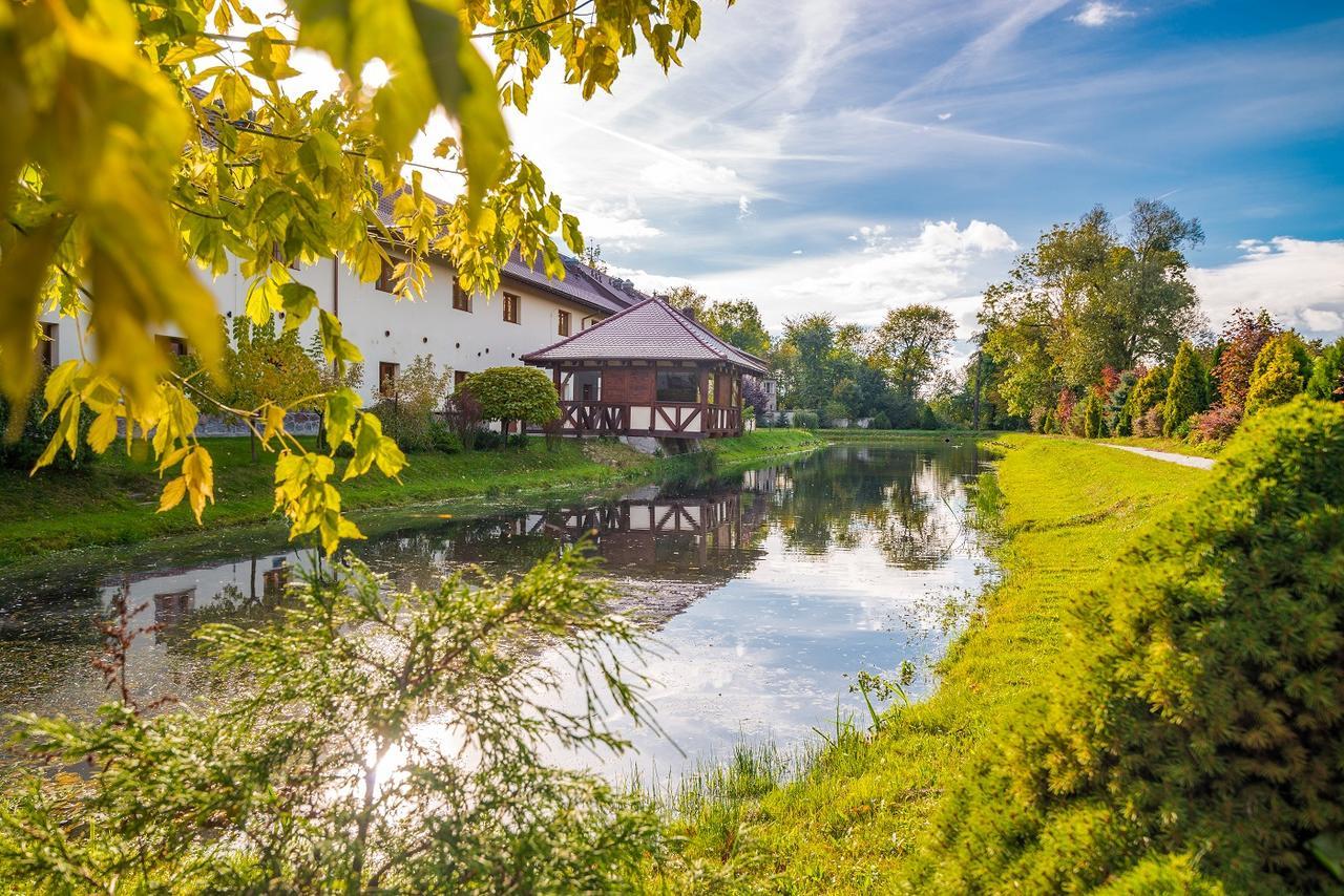 Hotel Karczyce Екстер'єр фото